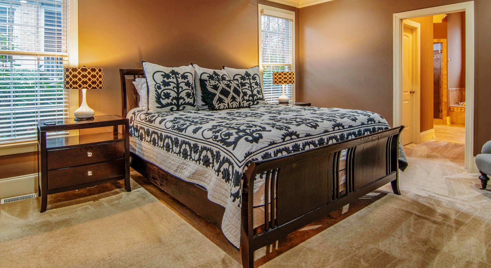 Carpet flooring in a bedroom.